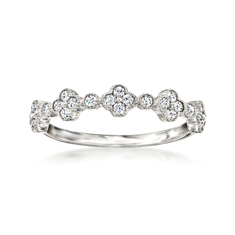 14kt white gold clover-pattern diamond ring with five round-cut stones