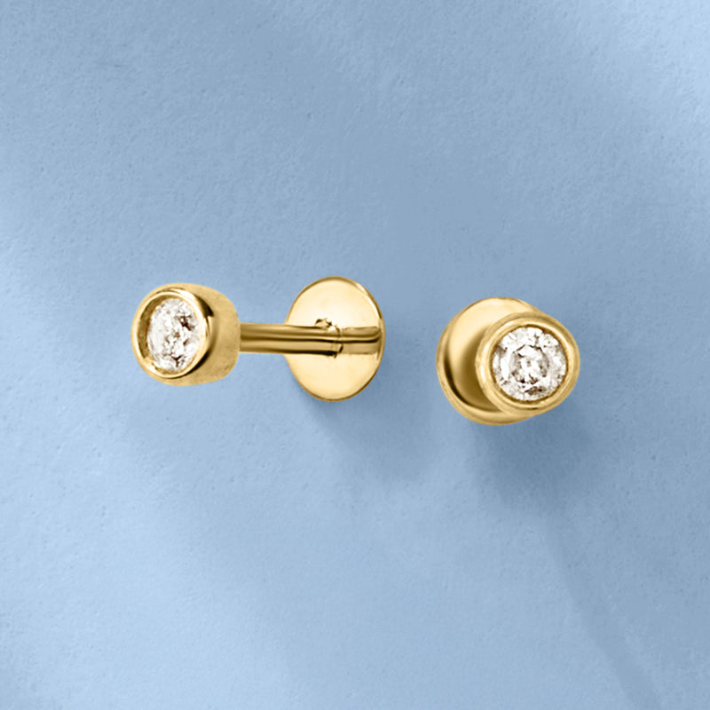 14kt yellow gold diamond flat-back stud earrings with round bezel-set stones