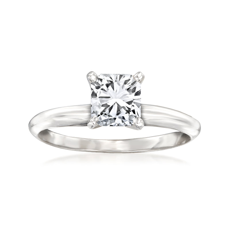 Diamond solitaire ring in 14kt white gold with round center stone