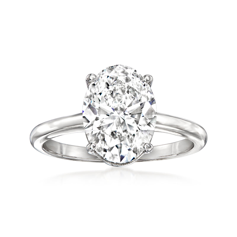 Oval diamond solitaire ring in 14kt white gold with four-prong setting
