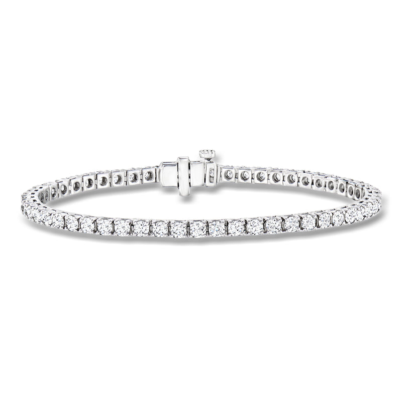 Sterling silver tennis bracelet with lab-grown diamond row and clasp