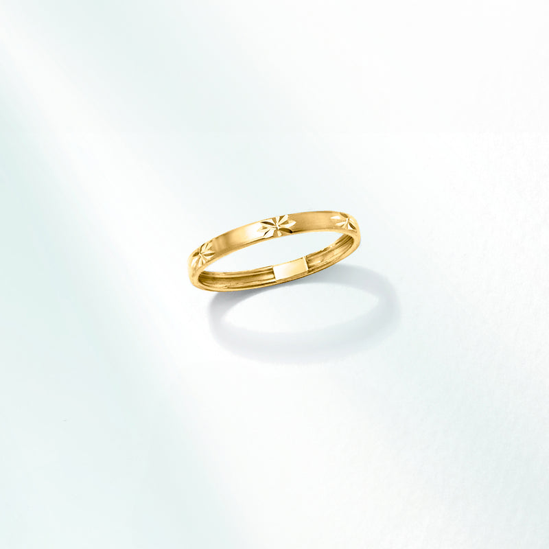 10kt yellow gold diamond-cut star ring, low-profile band with star details