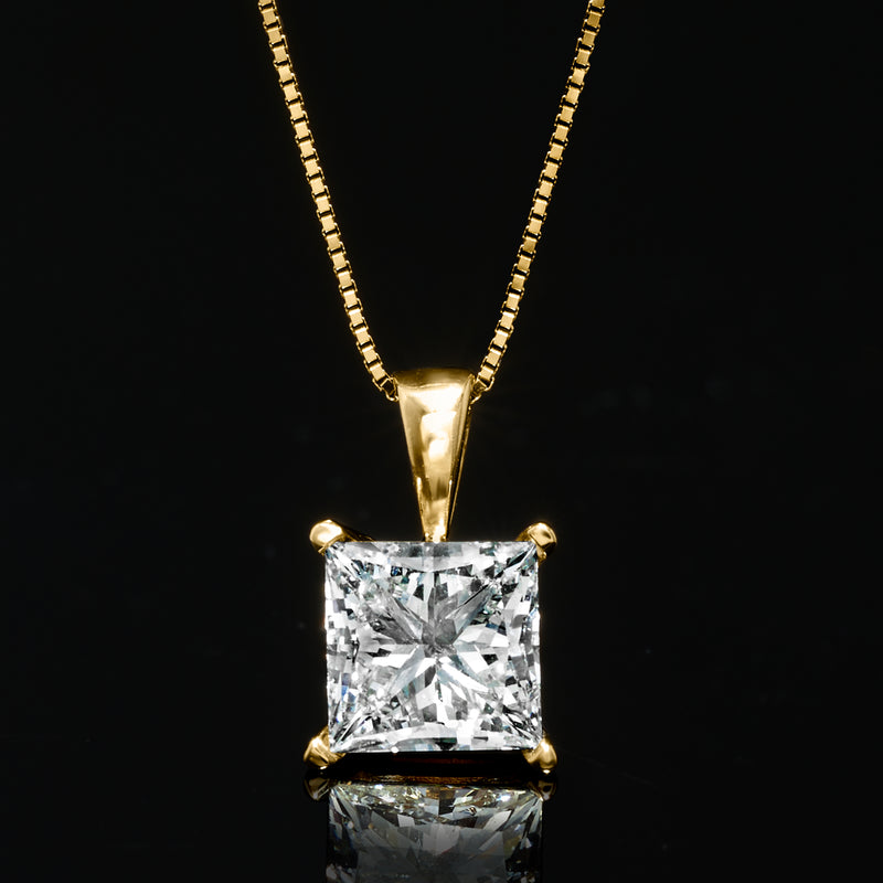Princess-cut lab-grown diamond pendant necklace in 14kt yellow gold, square prong setting