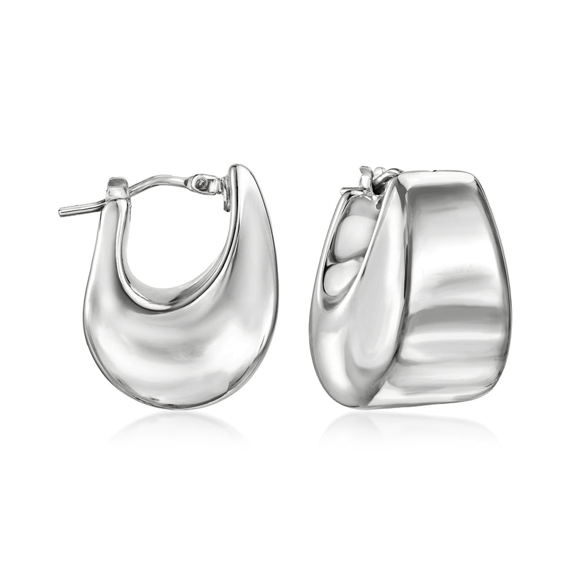 Graduated hoop earrings in polished sterling silver with hinged clasp
