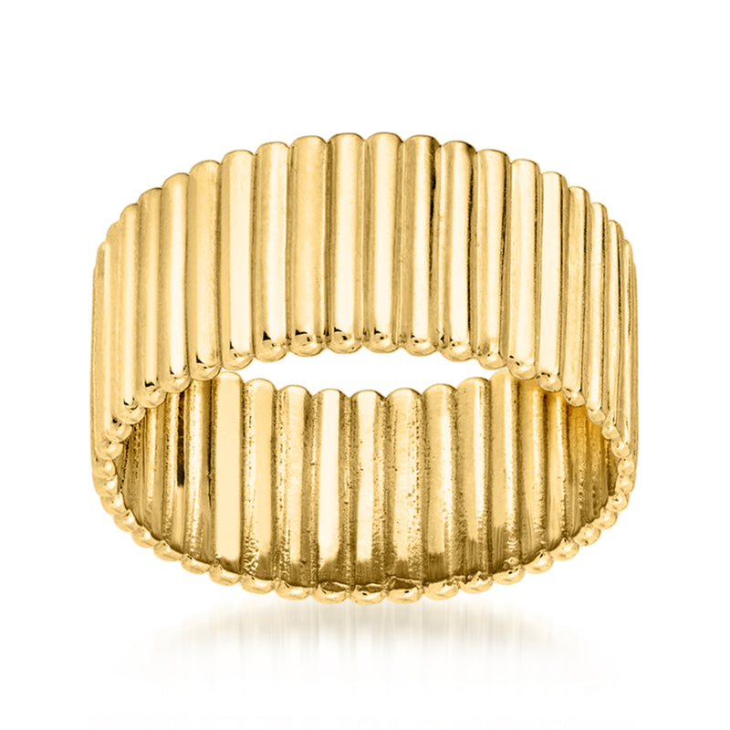 14kt yellow gold ribbed ring with vertical ridges and scalloped band edges