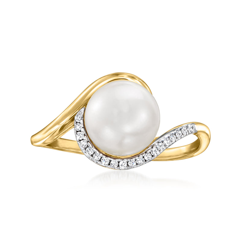 14kt yellow gold ring with round cultured pearl and diamond accents