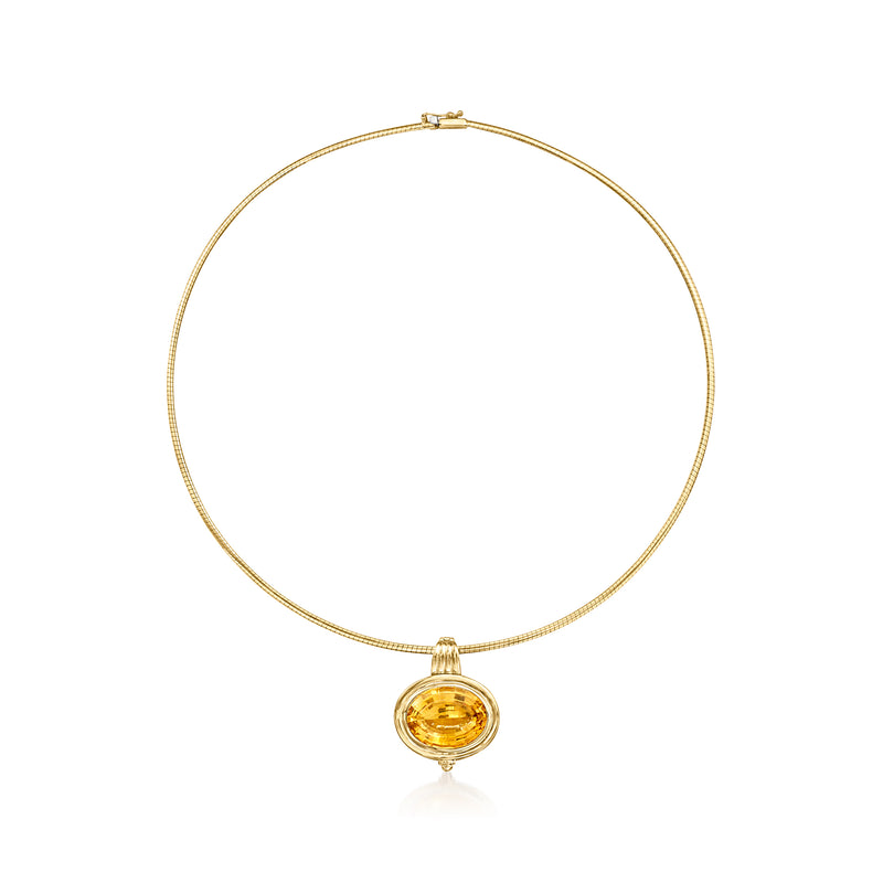 Yellow gold necklace with round citrine pendant and thin cable chain