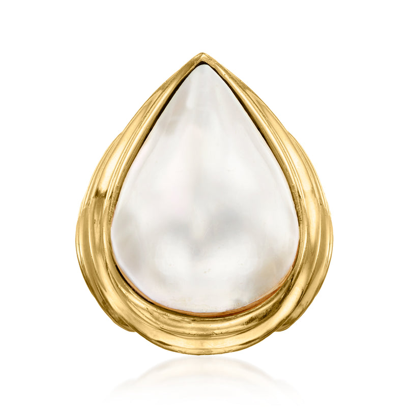 Teardrop mabe pearl ring in 14kt yellow gold, pear-shaped bezel