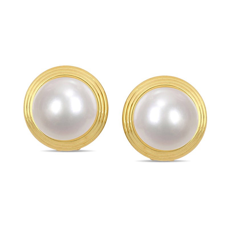 14kt yellow gold cultured pearl stud earrings with round bezel