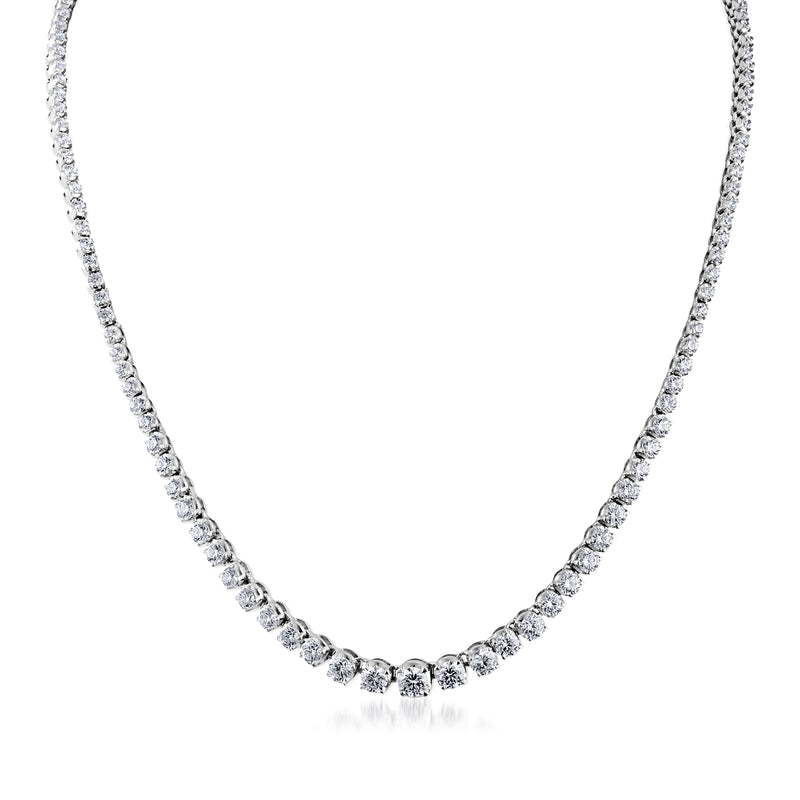 Diamond tennis necklace in 14kt white gold with round-cut stones