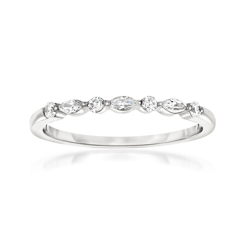 14kt white gold diamond ring with marquise and round stones