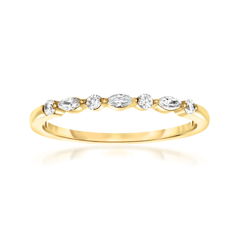 14kt yellow gold diamond ring with marquise and round stones, prong-set