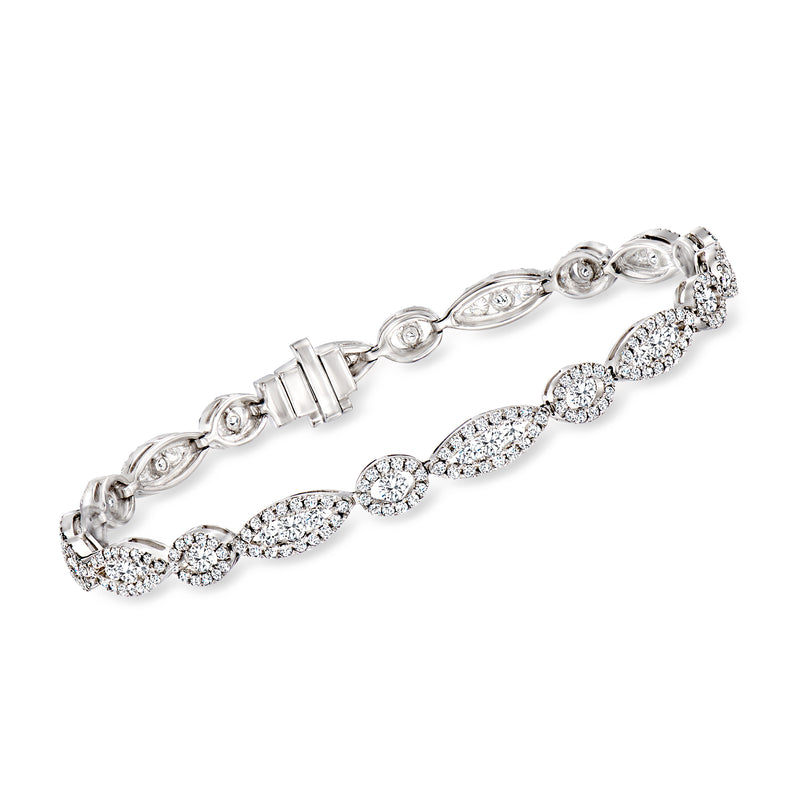 Diamond cluster bracelet in 18kt white gold with round and oval stones