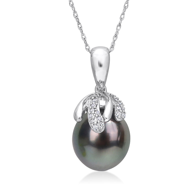 Black Tahitian pearl pendant necklace in 14kt white gold with diamond accents