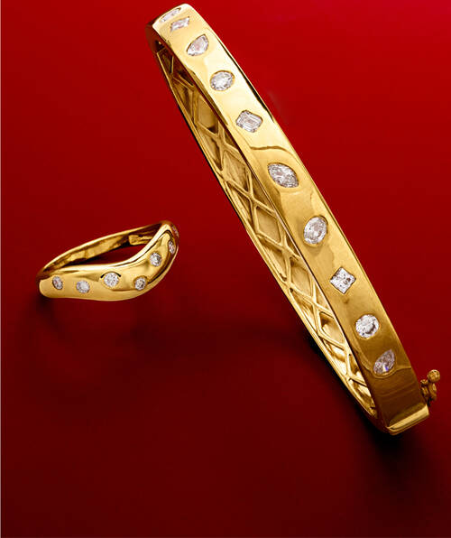 Make Her Season Bright. Shop Top Diamond Gifts