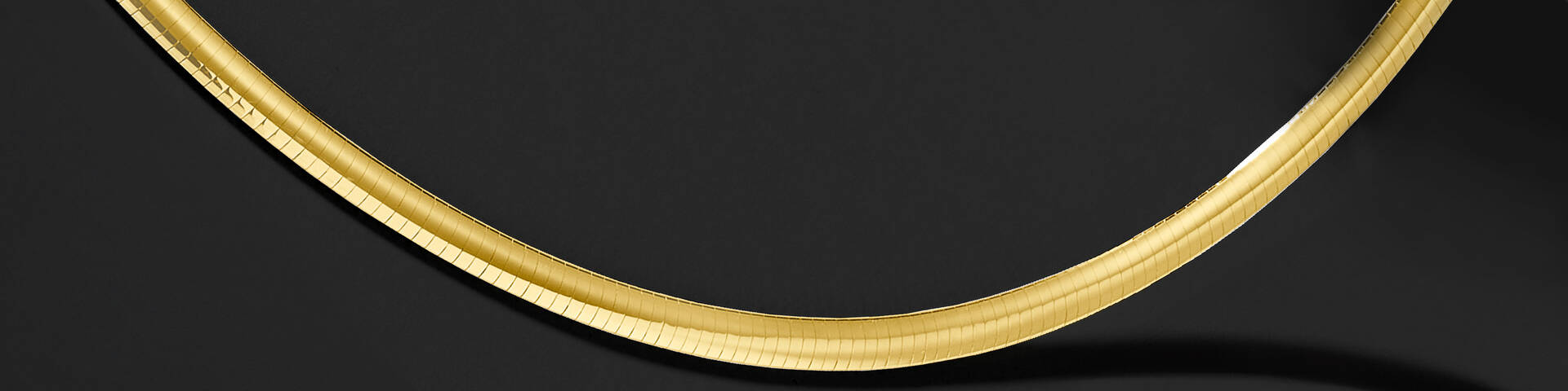 18kt Yellow Gold Omega Necklace