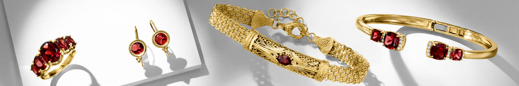 Jewelry with Garnet Gemstones