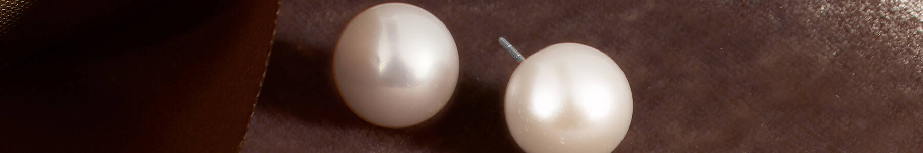 Akoya Pearls studs