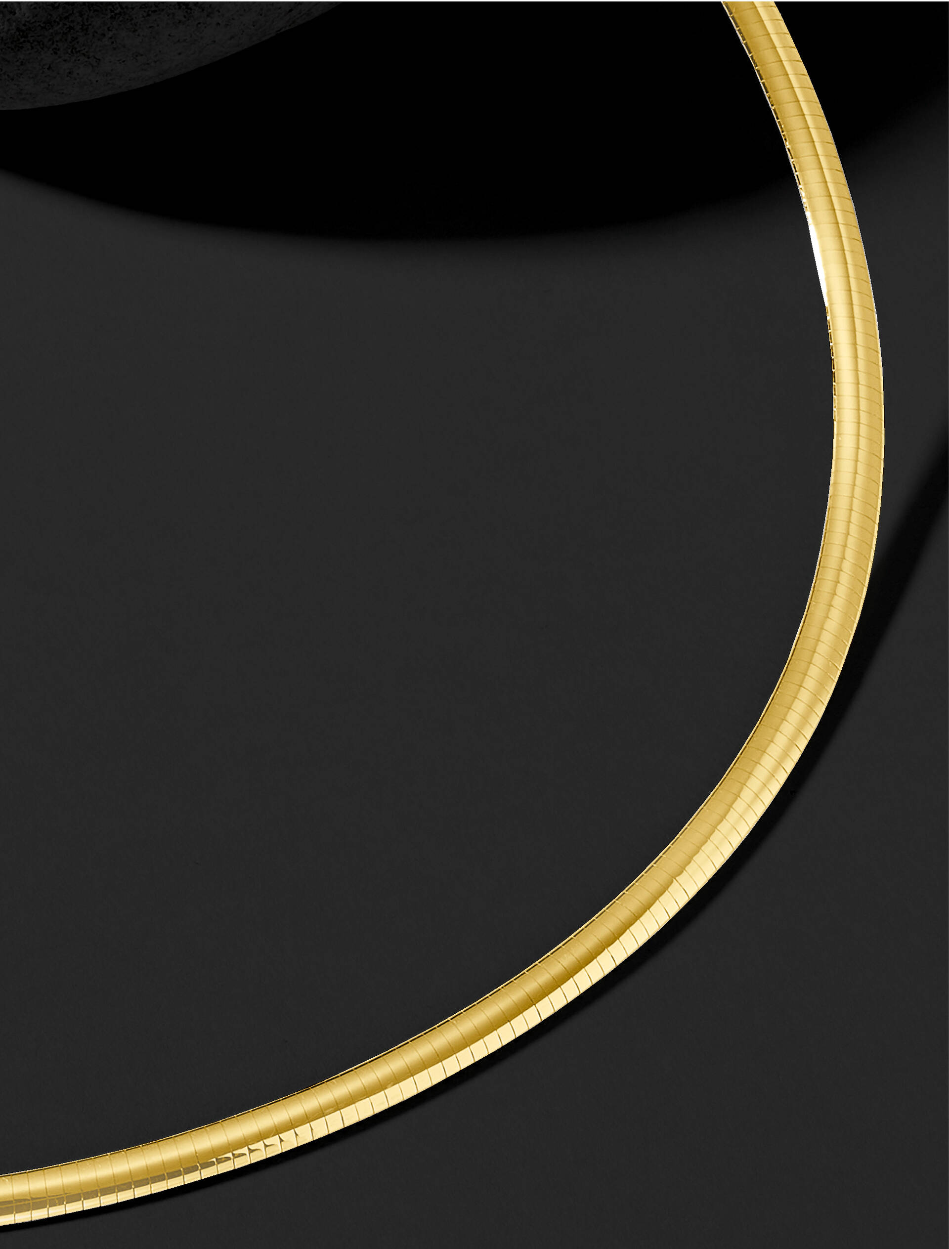 18kt Yellow Gold Omega Necklace