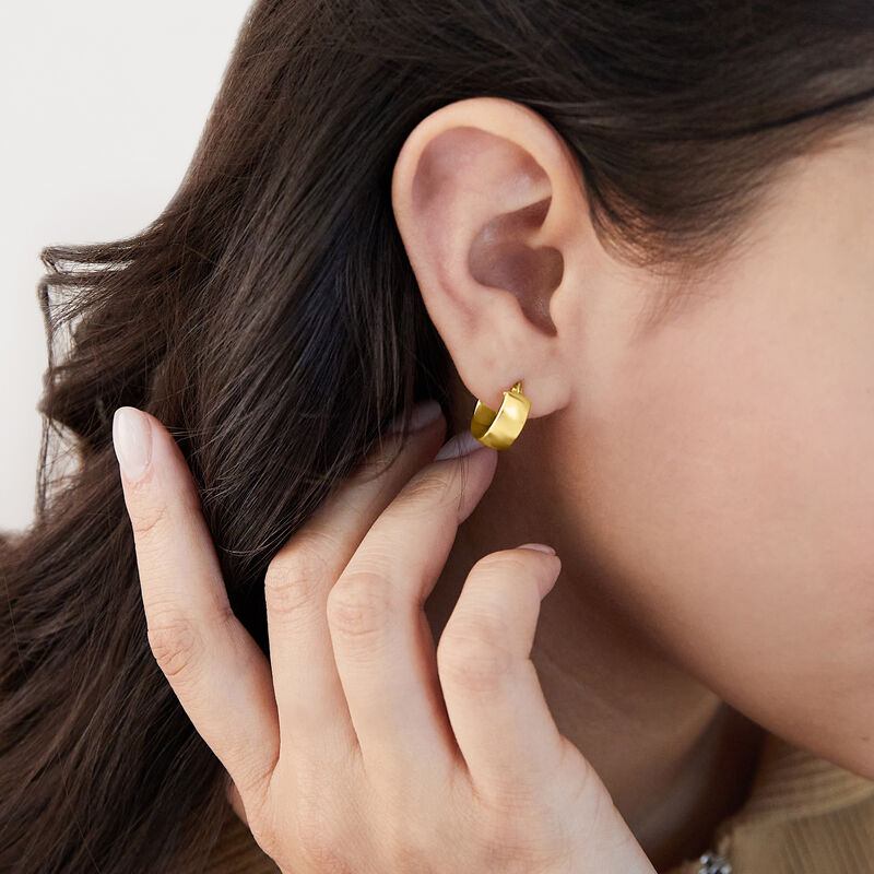 Italian 14kt Yellow Gold Huggie Hoop Earrings. 5/8&quot; image number 7