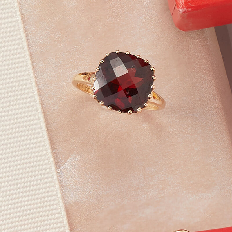 8.00 Carat Square Garnet Ring in 14kt Yellow Gold image number 4