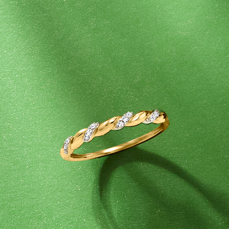 Diamond Twisted Ring in 14kt Yellow Gold. Size 10 image number 3