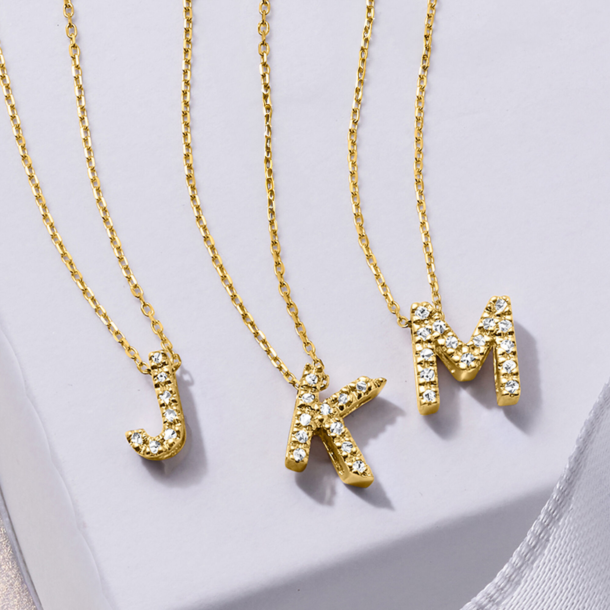 ⭐︎Diamond★ページ Z - Diamond Initial Necklace in 14kt Yellow Gold. 18