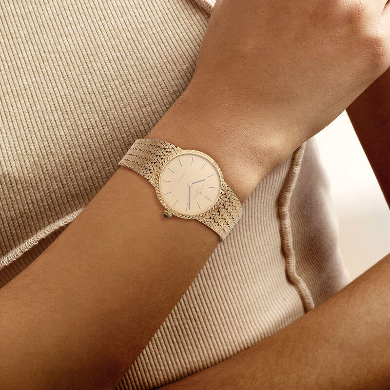 C. 1980 Vintage Baume & Mercier Women's 32mm 14kt Yellow Gold Watch. Size 7.5 image number 1