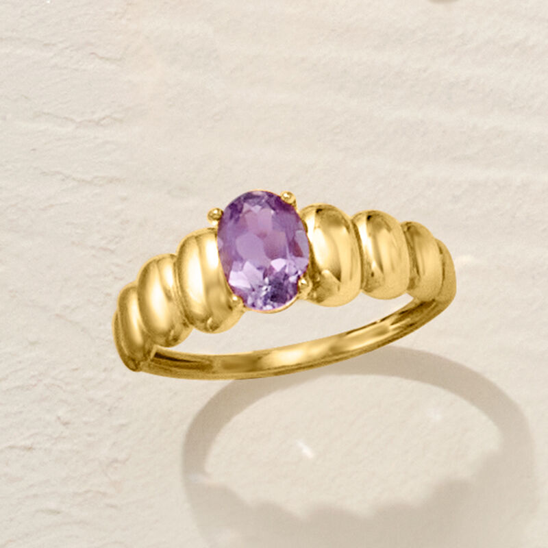 .70 Carat Amethyst Ribbed Ring in 14kt Yellow Gold image number 3