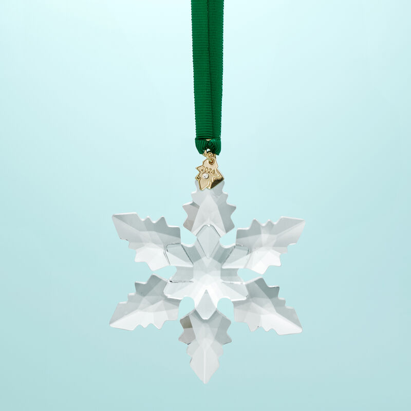 Swarovski Crystal 2024 Annual Snowflake Ornament image number 3