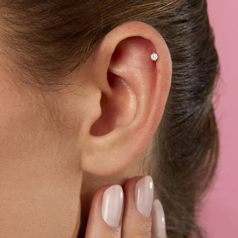 Diamond Single Flat-Back Stud Earring in 14kt Yellow Gold image number 5