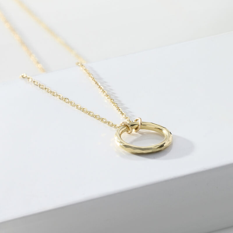 14kt Yellow Gold Circle Necklace image number 2