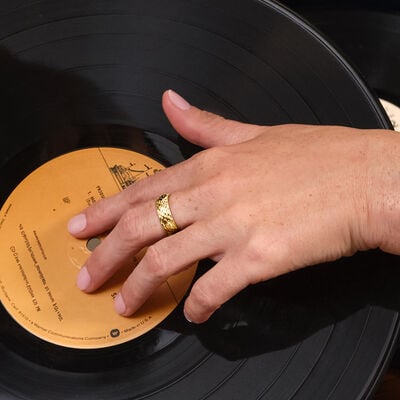 10kt Yellow Gold Groove-Pattern Ring