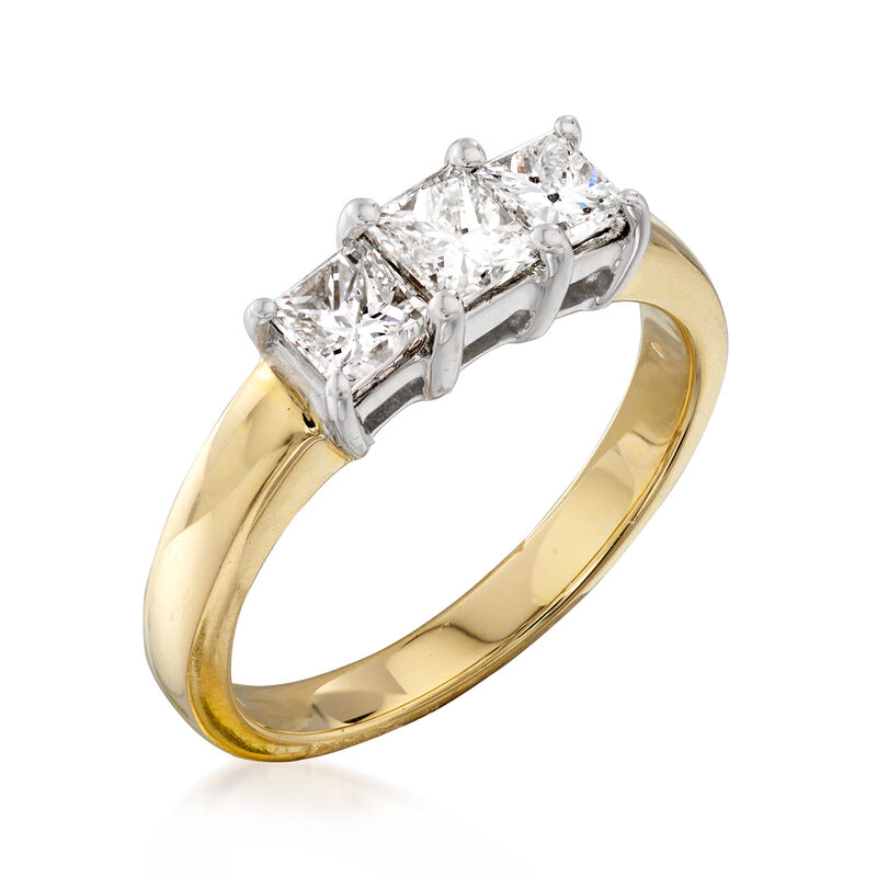 C. 1980 Vintage 1.10 ct. t.w. Diamond Ring in 14kt Yellow Gold image number 2