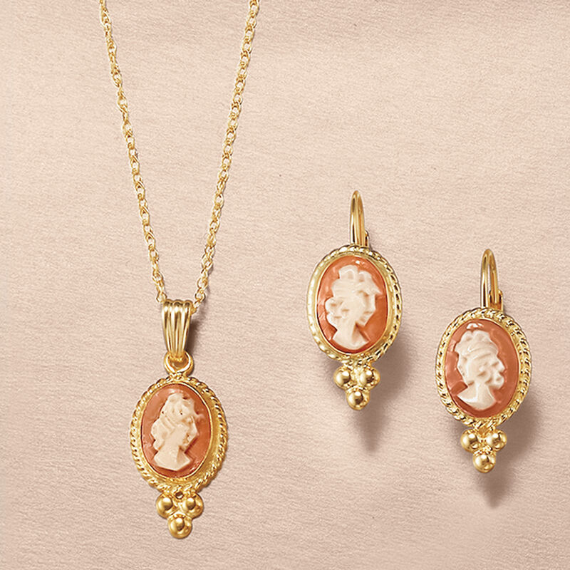 Shell Cameo Rope Bezel Pendant Necklace in 14kt Yellow Gold image number 2