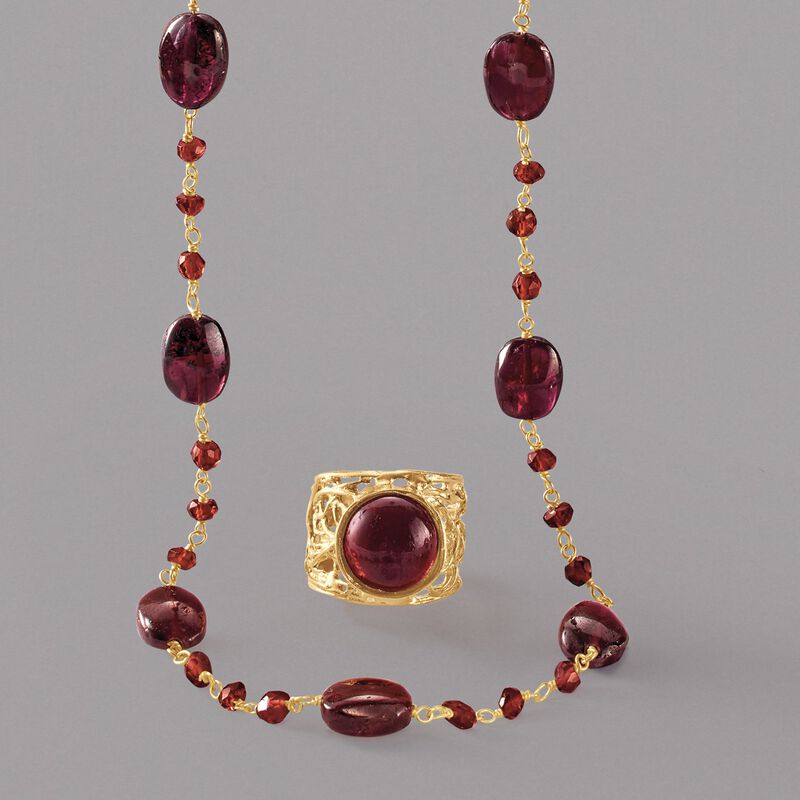 7.00 Carat Cabochon Garnet Ring in 18kt Gold Over Sterling image number 3