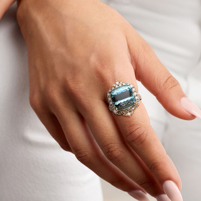 C. 1980 Vintage 12.50 Carat Aquamarine Ring with 1.05 ct. t.w. Diamonds in 14kt Yellow Gold. Size 7 image number 1