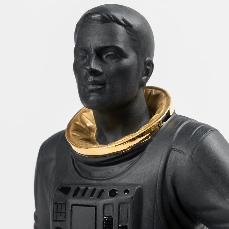 Lladro &quot;Walking on the Moon&quot; Black Porcelain Figurine image number 2