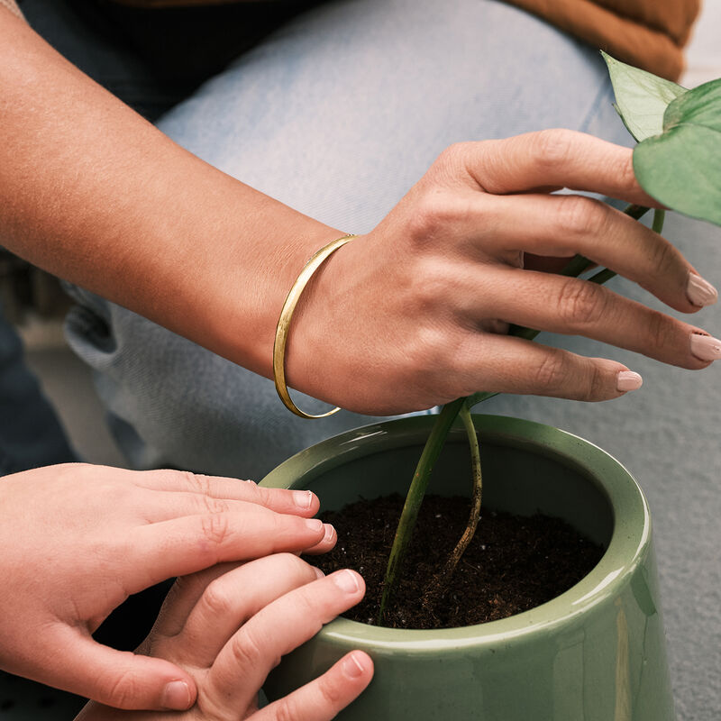 Italian 10kt Yellow Gold Brushed Bangle Bracelet image number 3