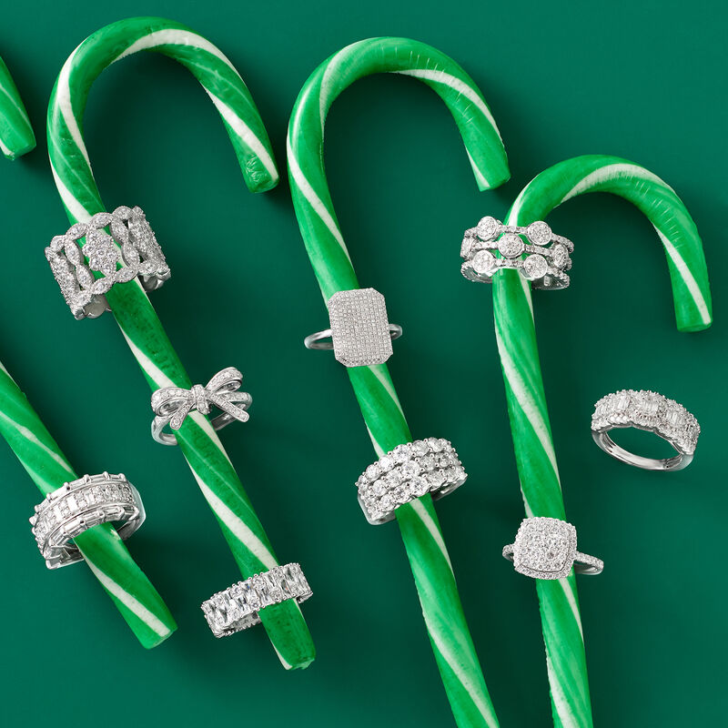 1.00 ct. t.w. Diamond Three-Row Alternating Circle Cluster Ring image number 4
