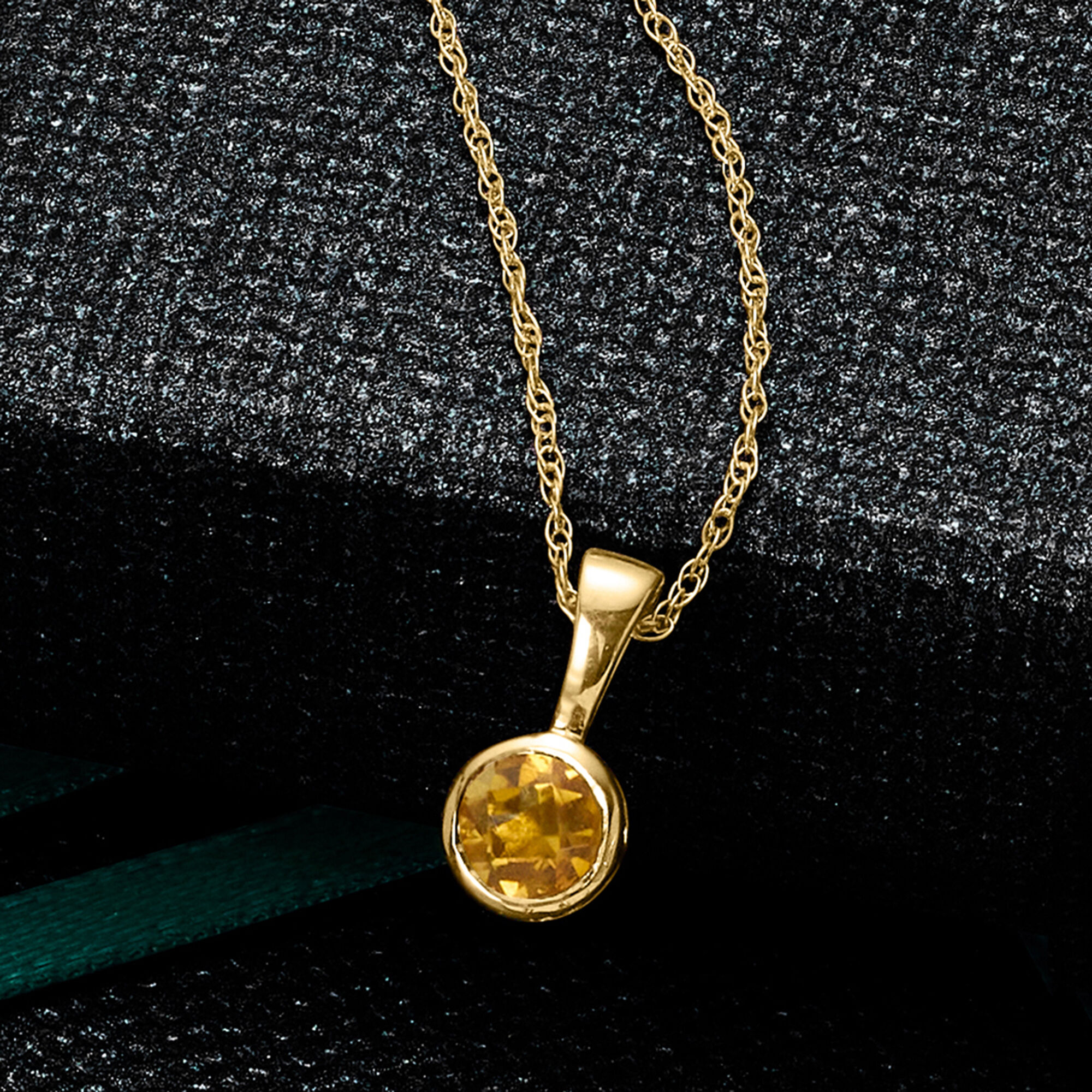 21 Carat Citrine Pendant Necklace in 14kt Yellow Gold | Ross