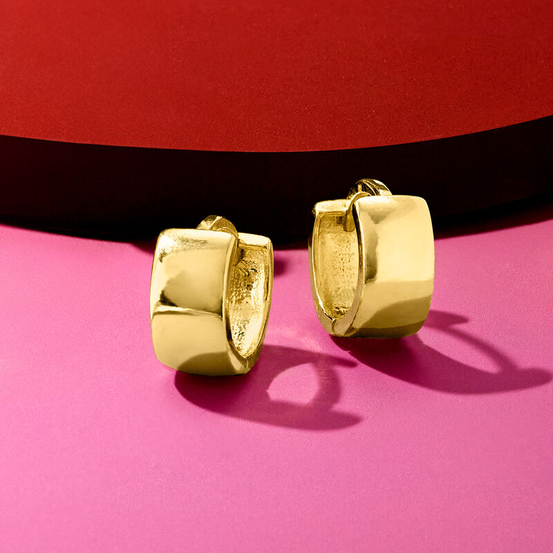 18kt Gold Vermeil Huggie Hoop Earrings image number 3