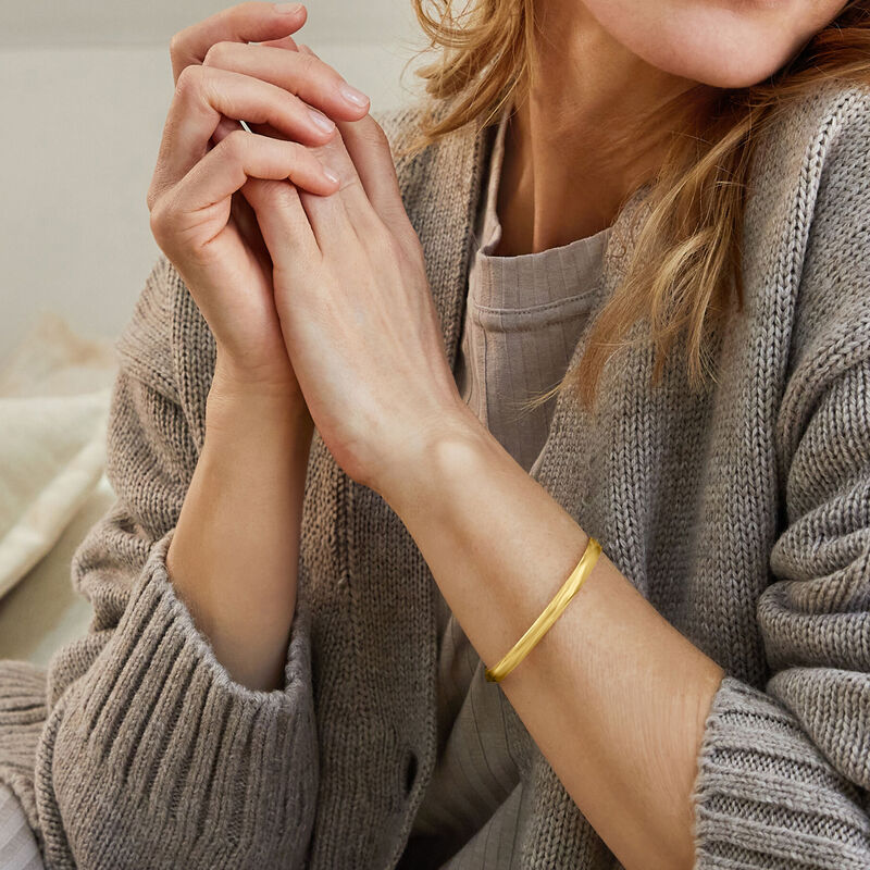5mm 10kt Yellow Gold Round Bangle Bracelet image number 1