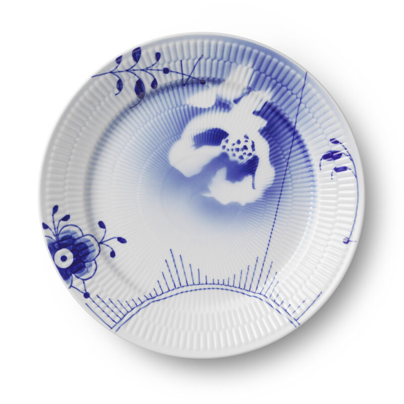 Royal Copenhagen "Mega Rose" Dinnerware image number 1