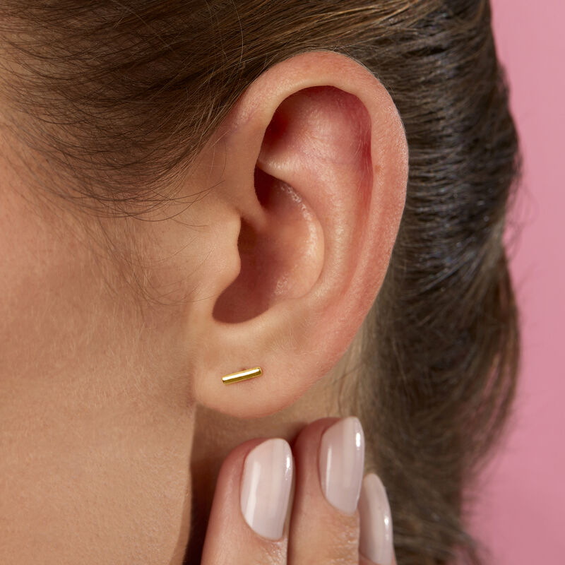 14kt Yellow Gold Bar Flat-Back Stud Earrings image number 6