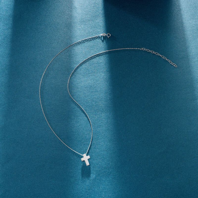 Sterling Silver Cross Pendant Necklace. 18&quot; image number 3