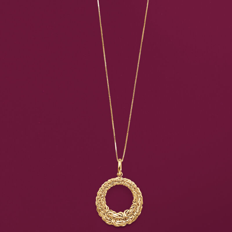 14kt Yellow Gold Byzantine Open-Space Circle Pendant Necklace image number 3