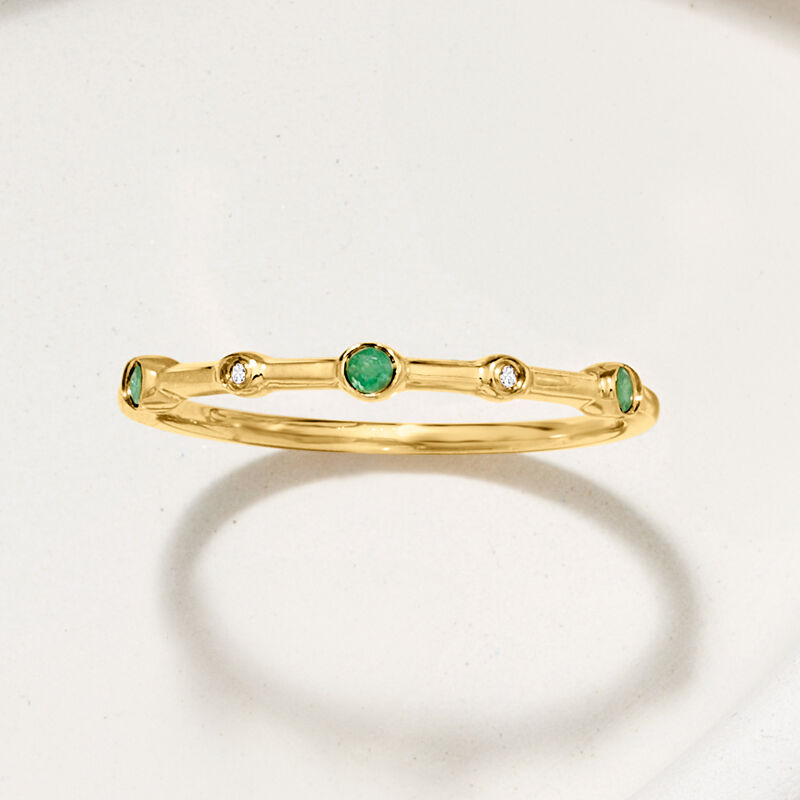 Emerald and Diamond Ring 14kt Yellow Gold image number 2