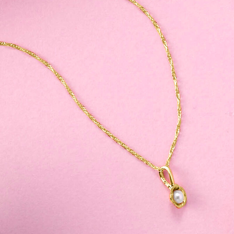 Child's 2.5mm Cultured Pearl Flower Pendant Necklace in 14kt Yellow Gold image number 1