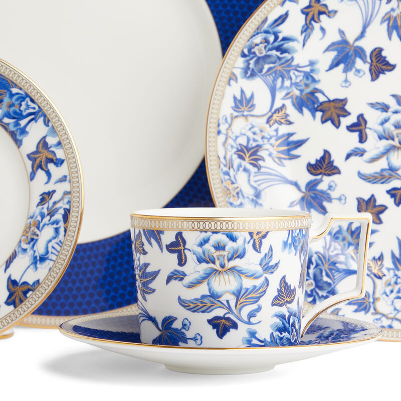 Wedgwood &quot;Hibiscus&quot; Dinnerware image number 4